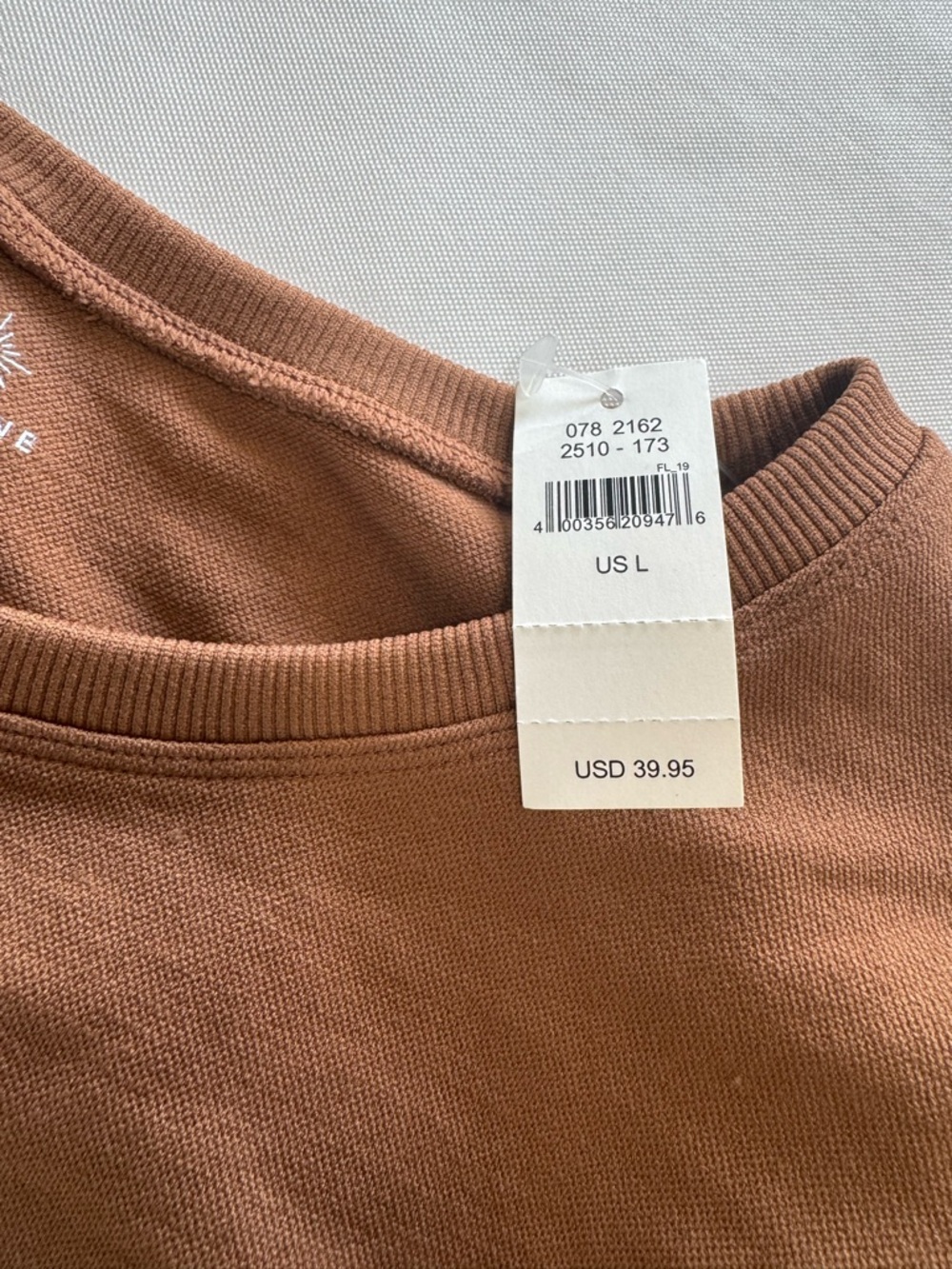 Offline by Aerie Clean Girl Pilates Princess Activewear Top - Picture 3 of 9
